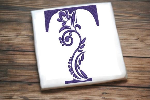 Elegant 'T' Embroidery Design for Sophisticated Monogram Projects
